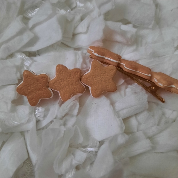 Star Sandwich Sugar Cookies Barrette Set of 2 Matching Dessert Sweets Hair Clips - Picture 4 of 6